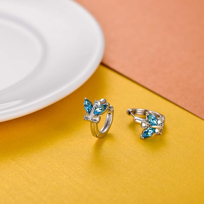 Mariposas Plata de Ley 925 Pendientes para Niños con Cristales, Regalos de Joyería de Mariposas para Mujeres (Aguamarina Simulada)